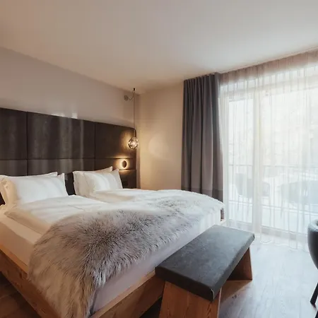 Tofana Cortina Otel Cortina dʼAmpezzo
